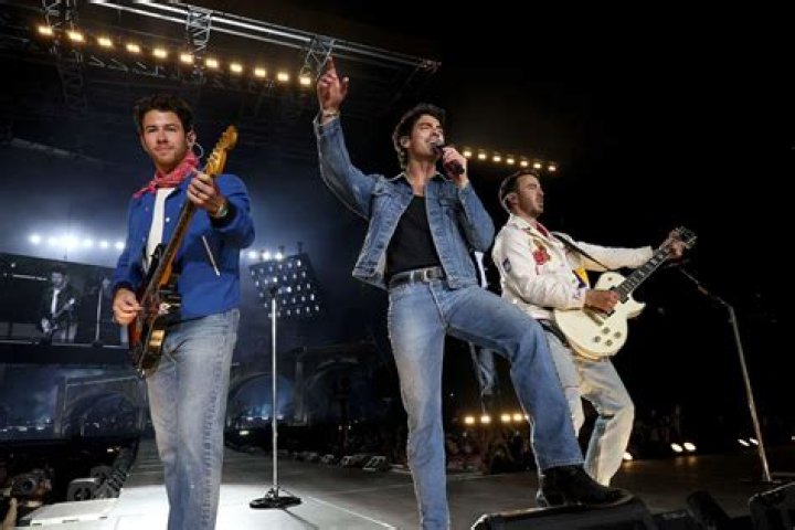 Frankie Valli Hometown: A Journey Through the Iconic Singer's Roots