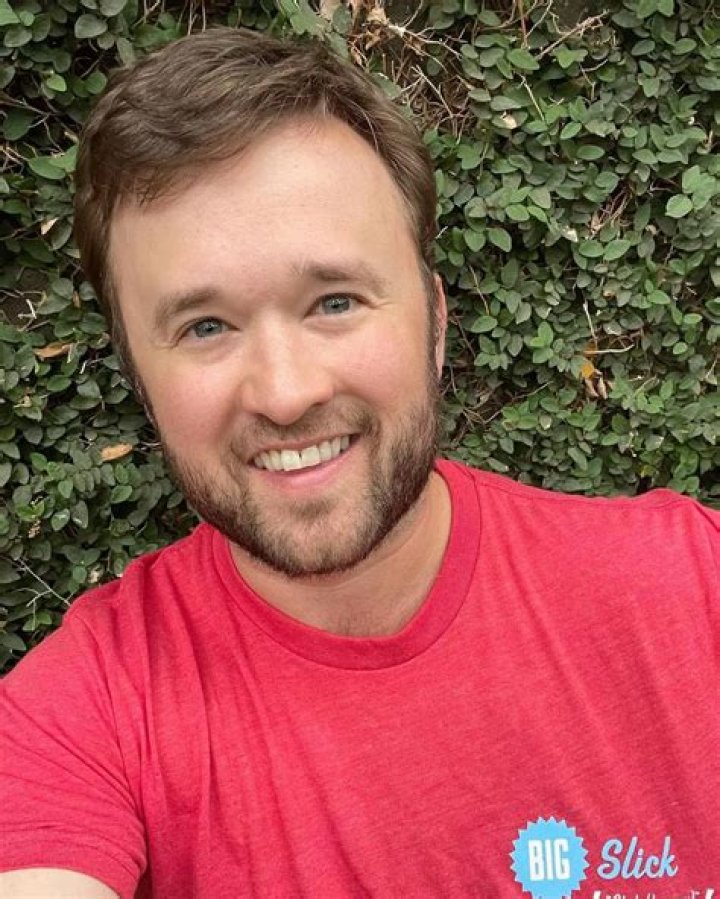 Haley Joel Osment's Private Life Explored