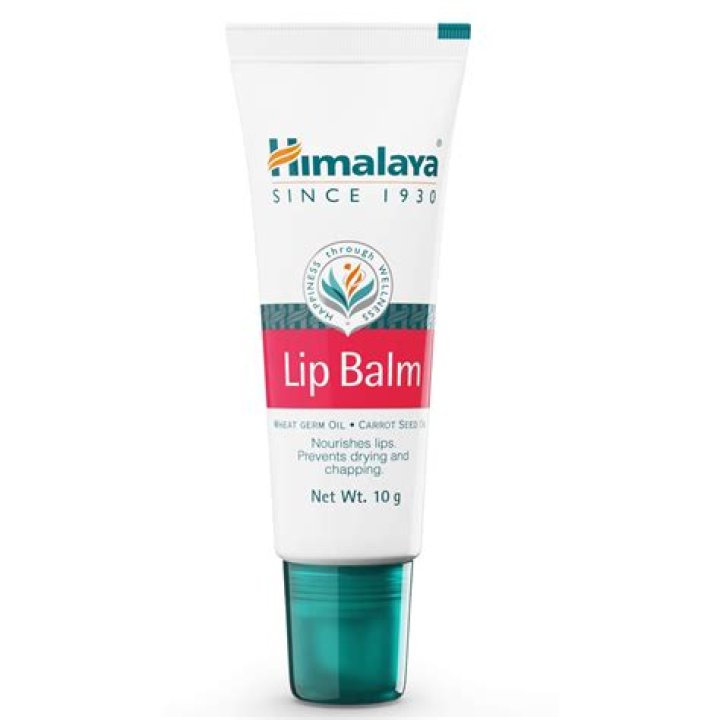 How to Effectively Remove Lip Balm from Clothes: A Comprehensive Guide